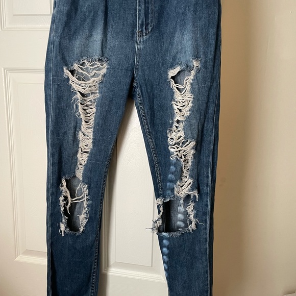 Distress boyfriend/mom jeans - Picture 2 of 2